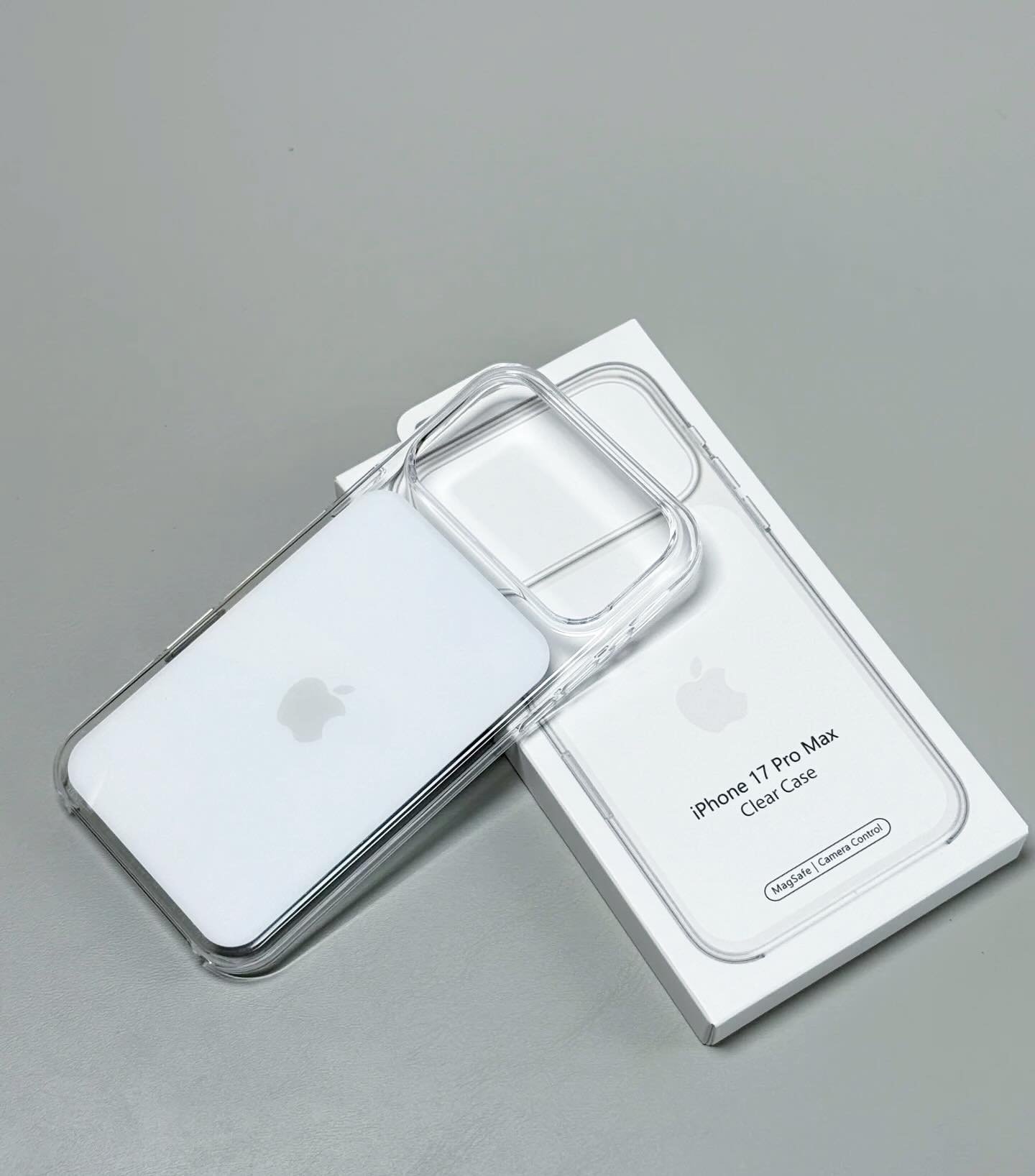 Apple Camera Controller Clear MagSafe Case (Anti Yellow) – iPhone 17 Series - Image 8